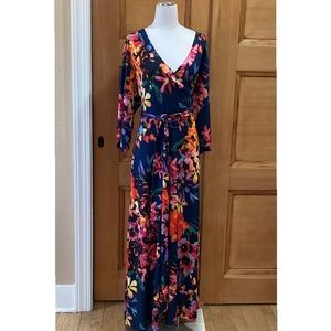 Like New VENUS Floral Print Maxi Dress